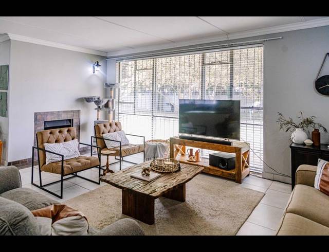 4 BEDROOM HOUSE FOR SALE IN SASOLBURG EXT 23